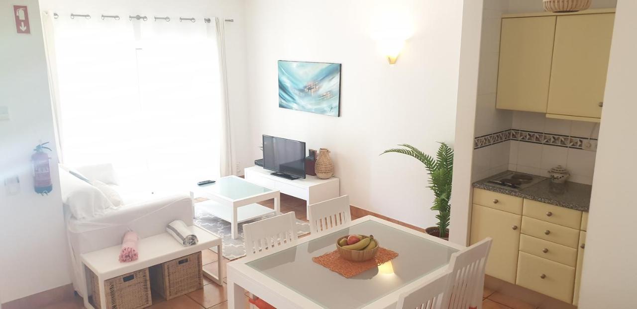 Apartment Vila Mos In Porto Mos Beach Lagos Exterior photo